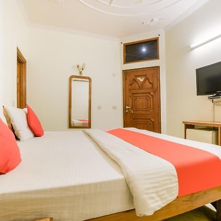 Super Hotel O Blue Sapphire Delhi Nové Dillí Exteriér fotografie